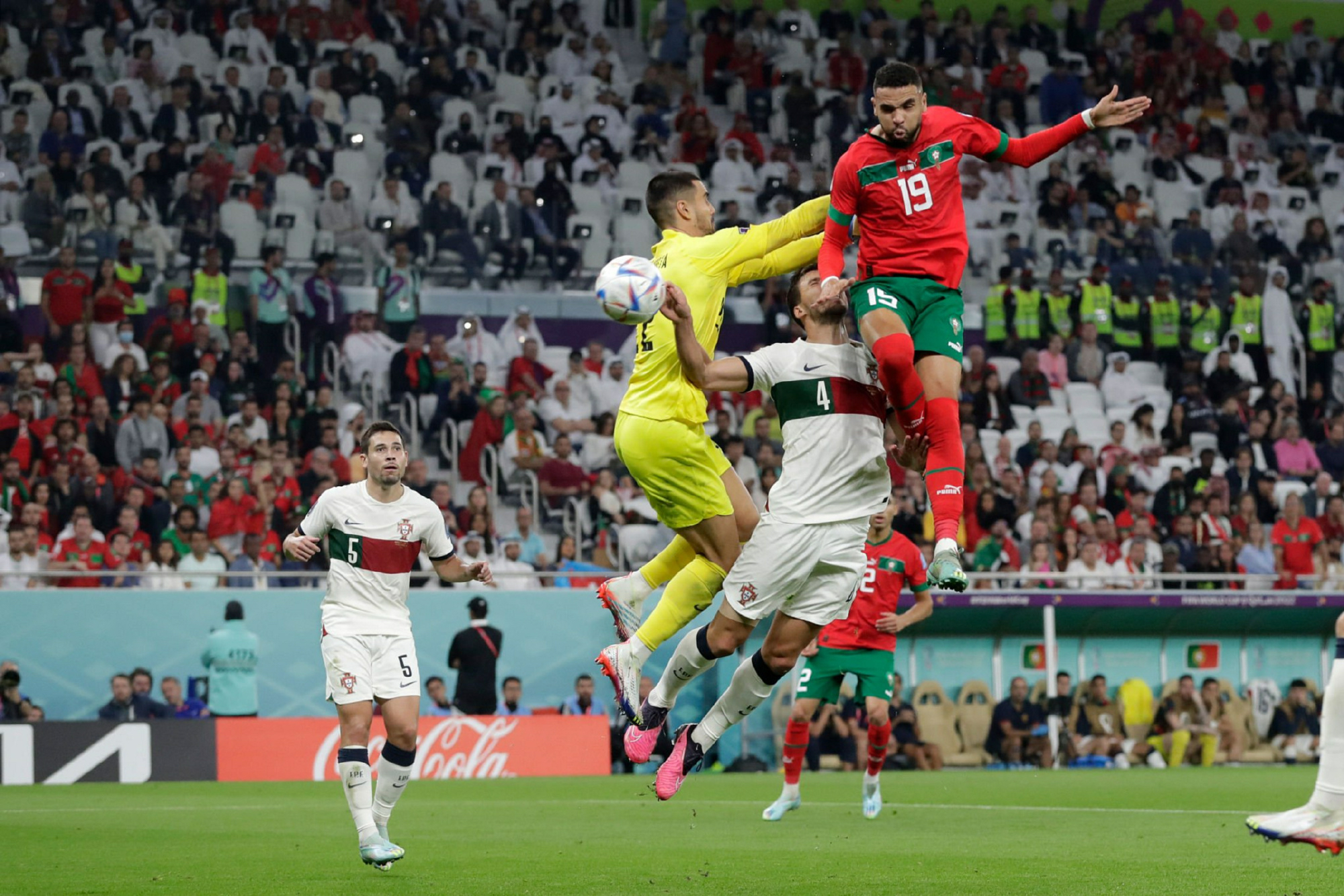 惊天逆转!世界杯战队挺进四强 惊天逆转!世界杯战队挺进四强