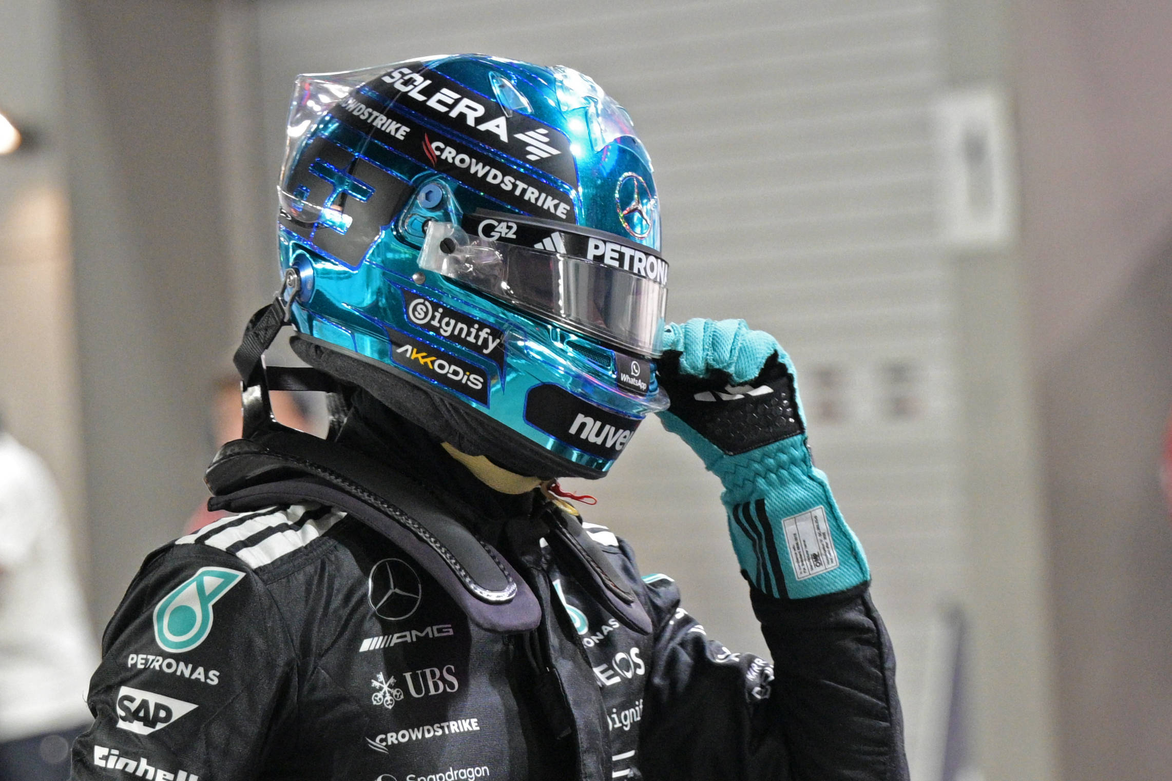 索伯车队绝杀梅赛德斯，拉塞尔点燃赛场