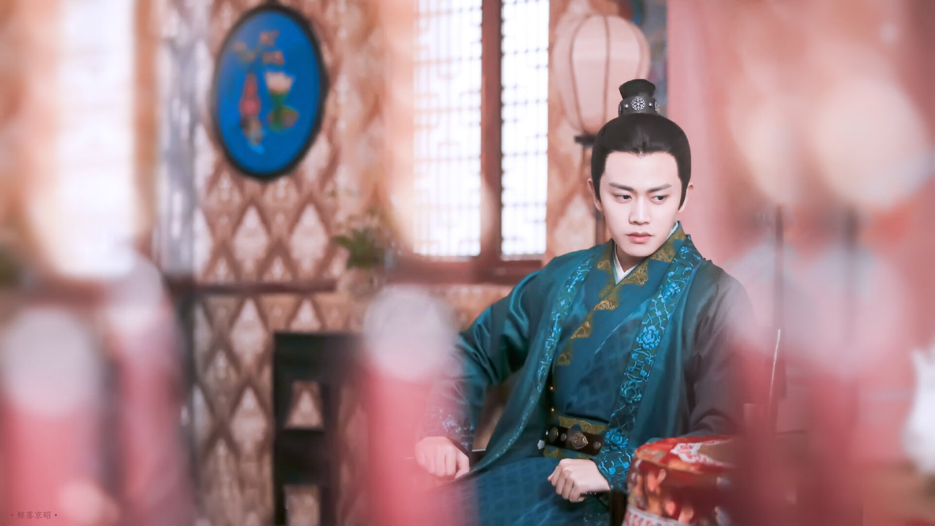 双城记，地球两端的战争，一夜间决定两场历史