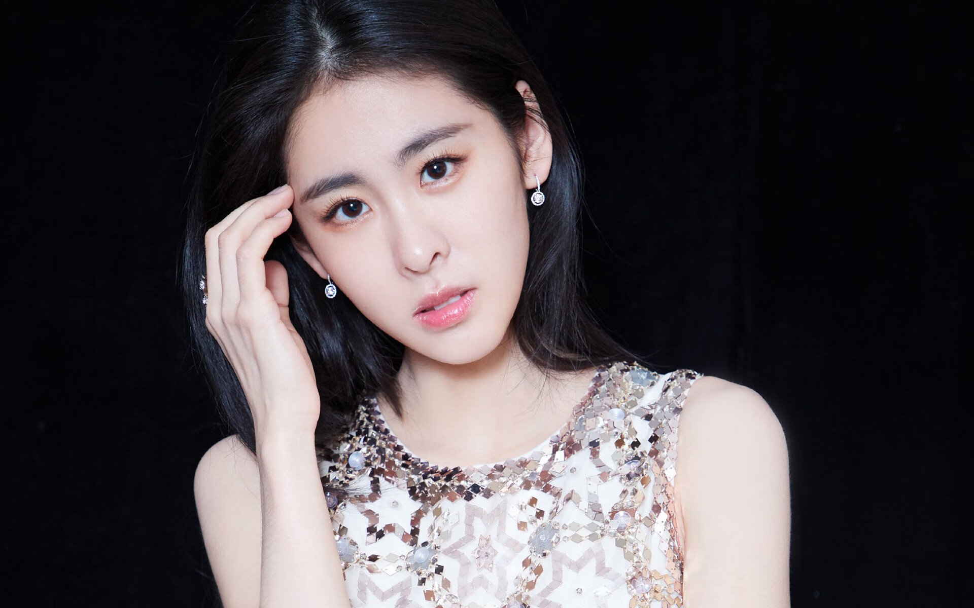 创纪录的单节风暴，雄鹿首节轰出30-2，抢七战将开拓者推下悬崖